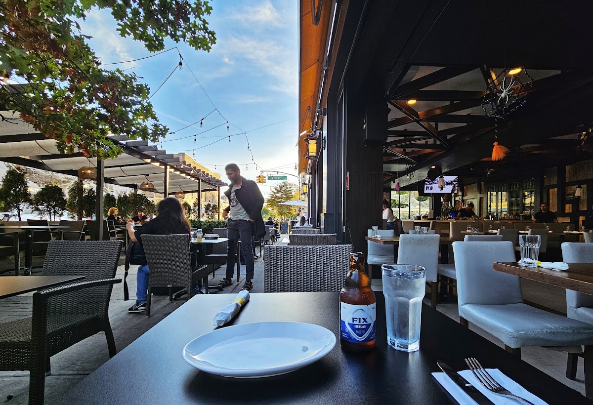 Avenue Restobar